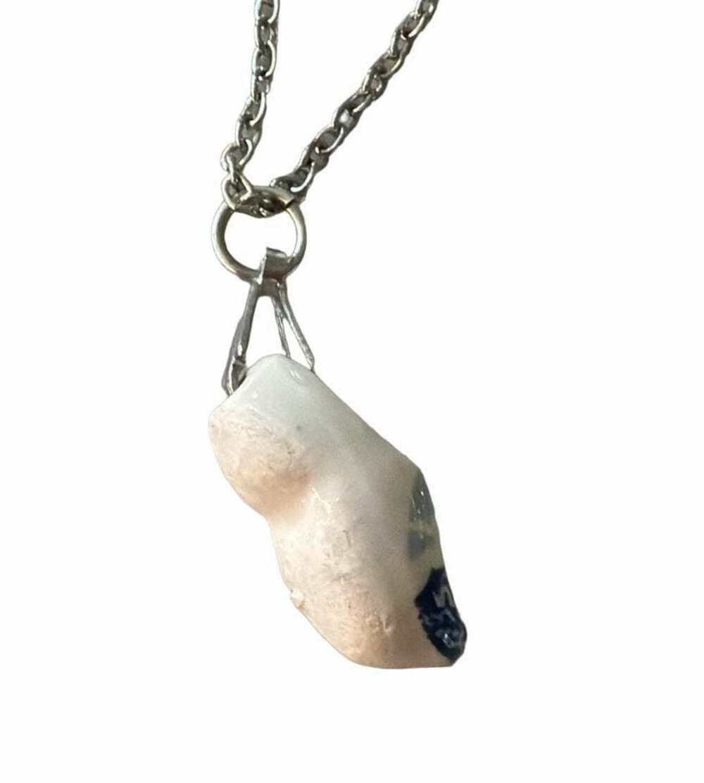 Delft Blue Dutch Wooden Shoe Clog Ceramic Pendant Necklace with Windmill Motif - Picture 4 of 6